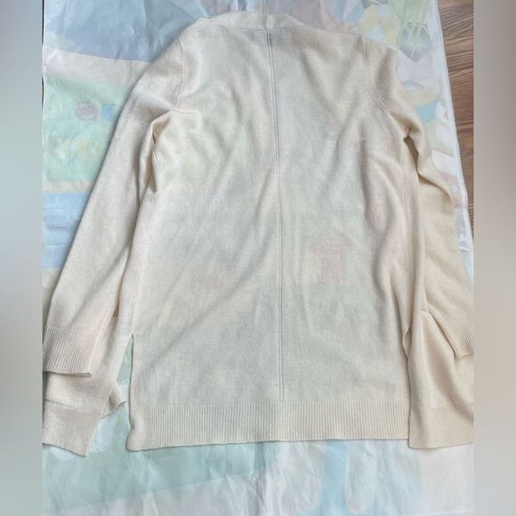Theory 100% Cashmere Open Cardigan W/ Slits Feather Soft Sweater Ivory Size M - Picture 8 of 8